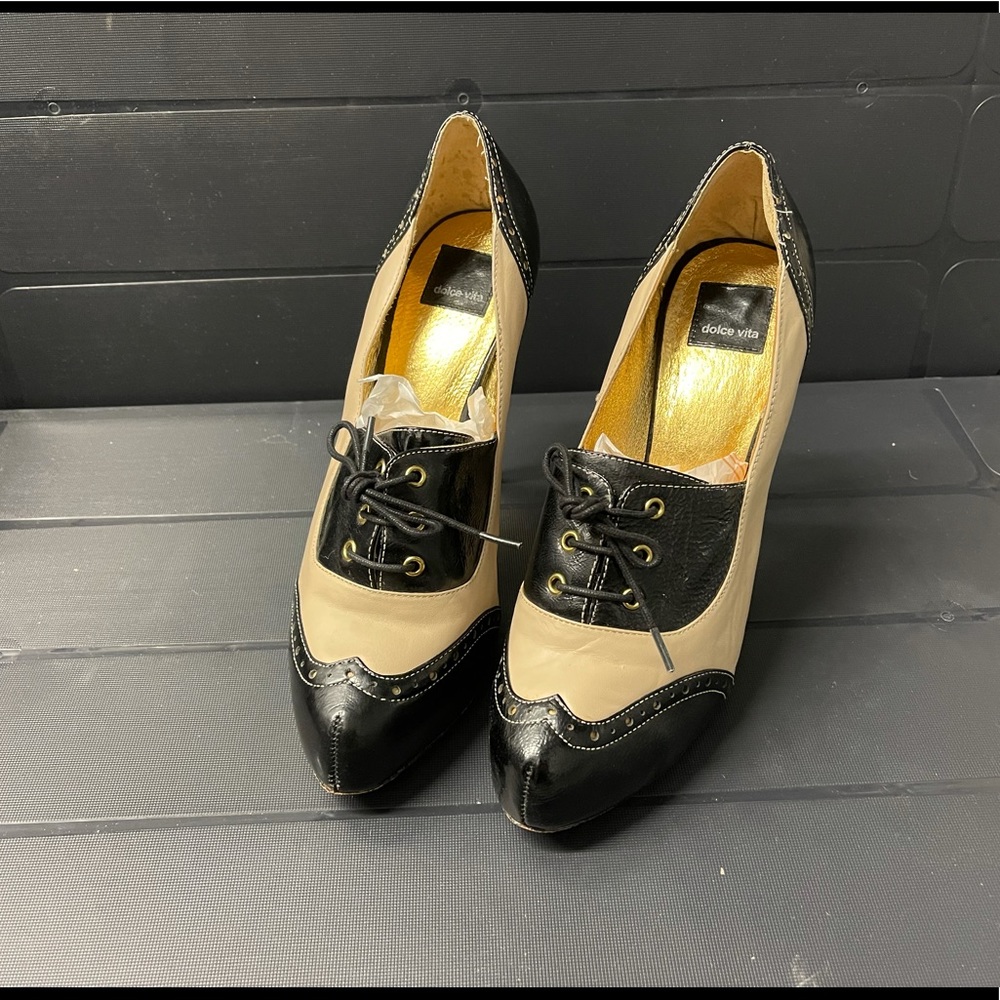 Bakers Spectator Wingtip Platform High Heel Size 10